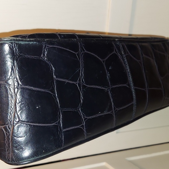 Dooney&Bourke Black Croc Embossed Shoulder Bag - Picture 5 of 10